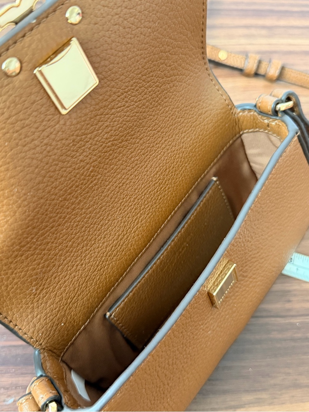 Tory Burch Cognac Pebbled Leather Crossbody with Gold Logo - Picture 7 of 8